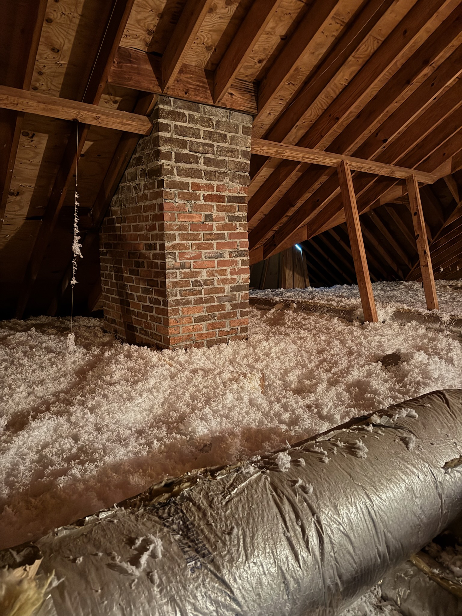 blown in fiberglass insulation